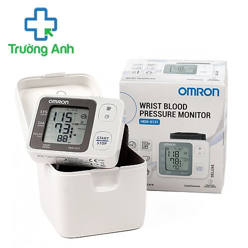 Máy đo huyết áp Omron HEM-6131 gọn nhẹ, dễ sử dụng