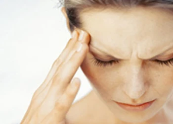Triệu chứng và phương pháp điều trị đau nửa đầu phải