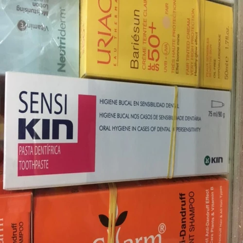 Kem đánh răng SensiKin của Tay Ban Nha